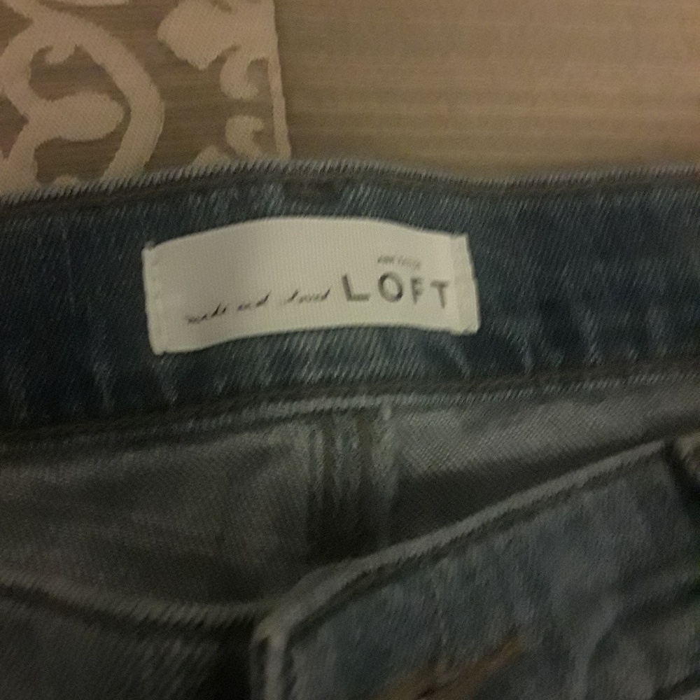 ANN TAYLOR LOFT SKINNY JEANS